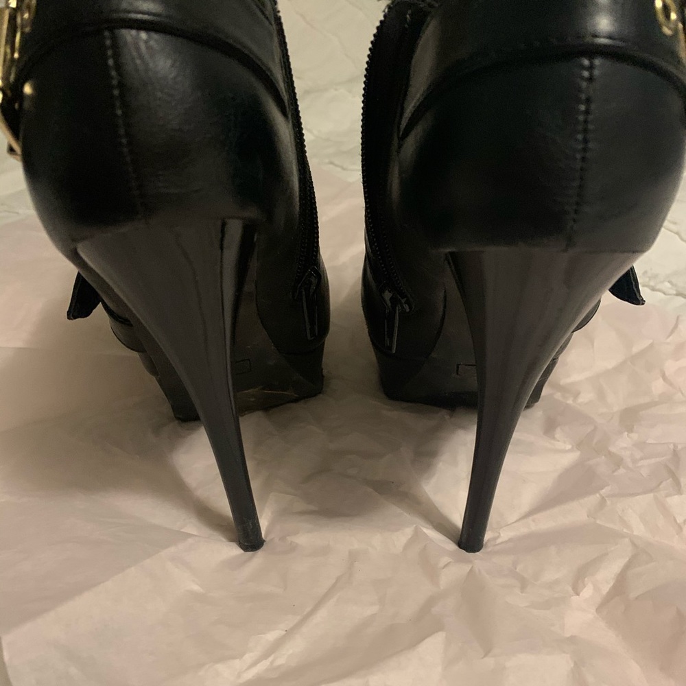 Black high booties - Picture 2 of 3